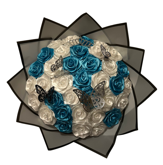 36 rožių- šviesiai mėlyna (elektrinė), balta
